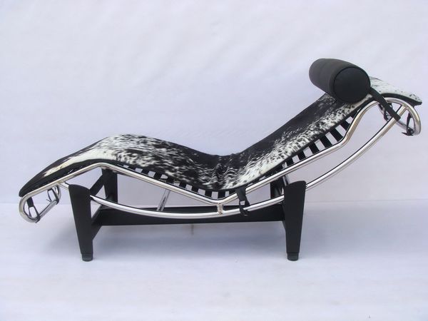 LC4 Loung Chair by  Le Corbusier[5] 