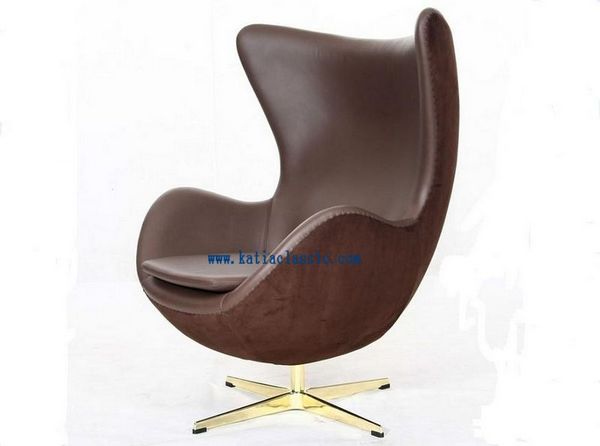 egg chair in leather.1.jpg
